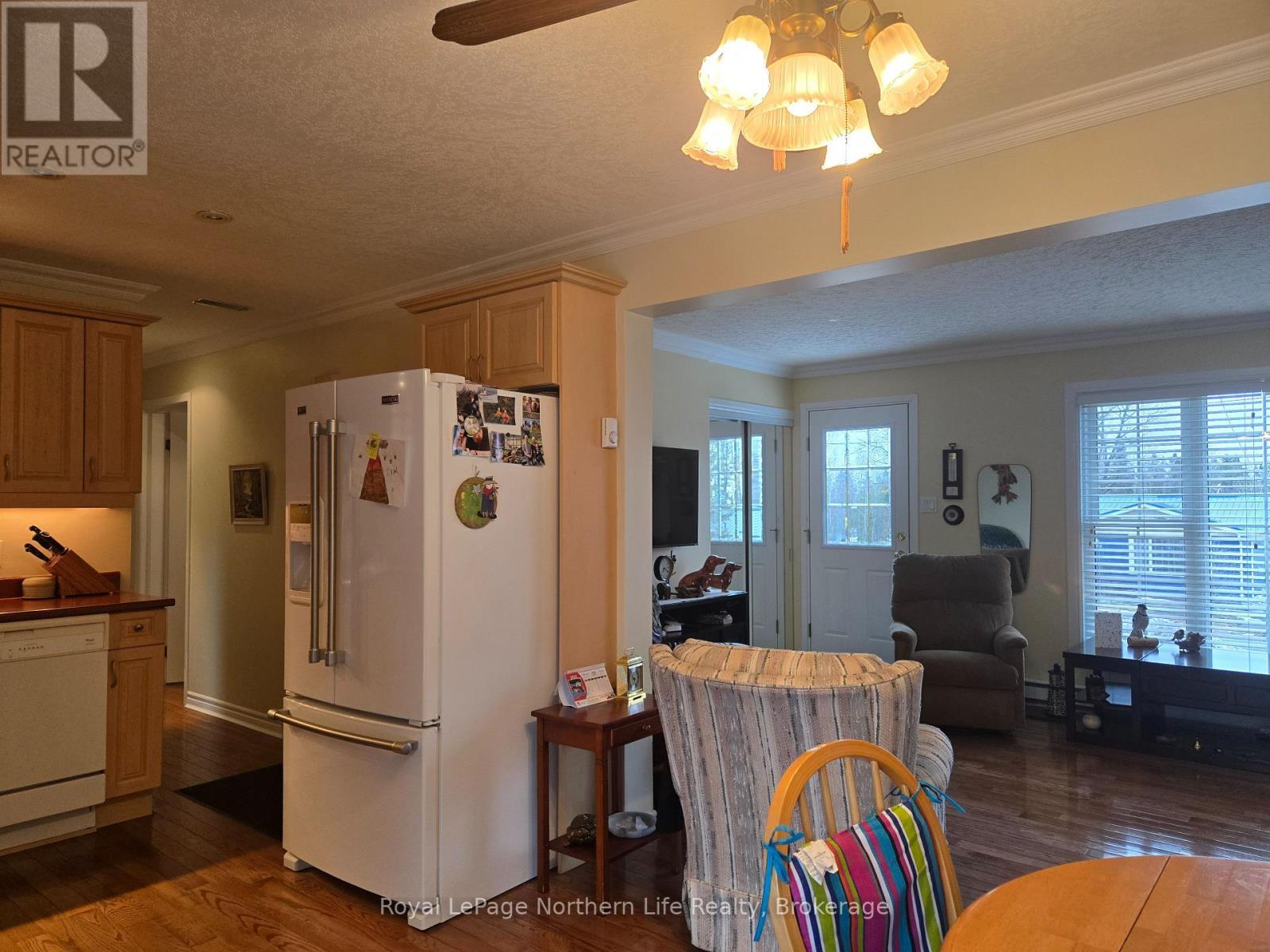












544 BROADWOOD AVENUE

,
Temiskaming Shores (New Liskeard),




Ontario
P0J1P0

