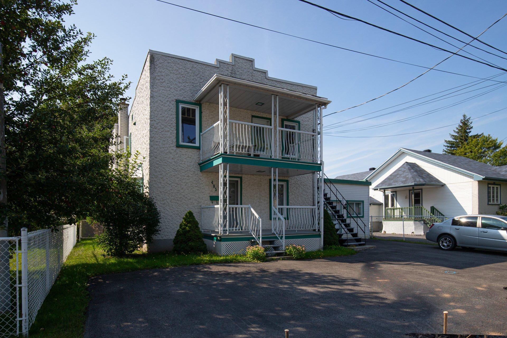 









485


Av. Desjardins

,
Saint-Jean-sur-Richelieu,




QC
J2X1S3


