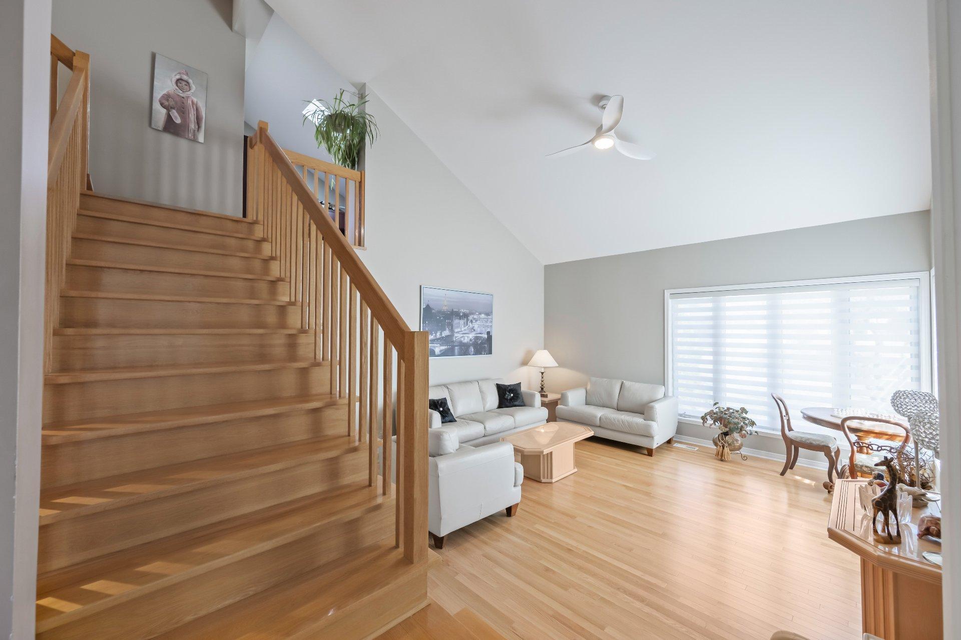 









325


Rue Gouin

,
Saint-Bruno-de-Montarville,




QC
J3V6C8

