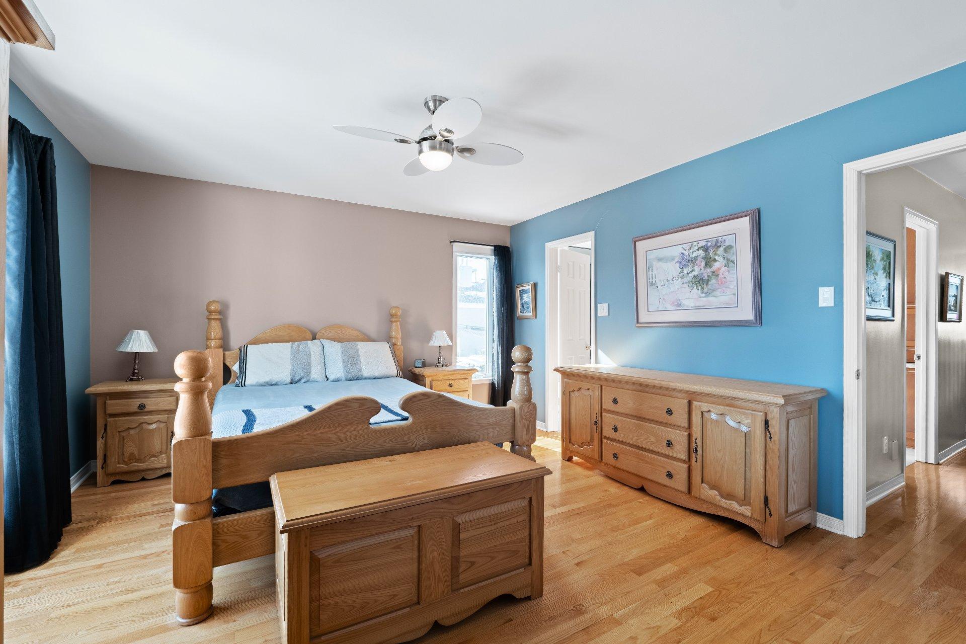 









325


Rue Gouin

,
Saint-Bruno-de-Montarville,




QC
J3V6C8

