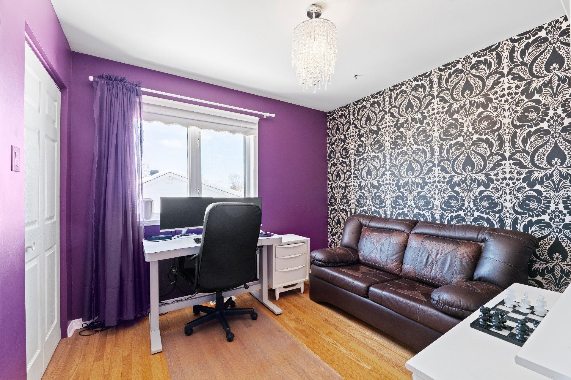 









325


Rue Gouin

,
Saint-Bruno-de-Montarville,




QC
J3V6C8

