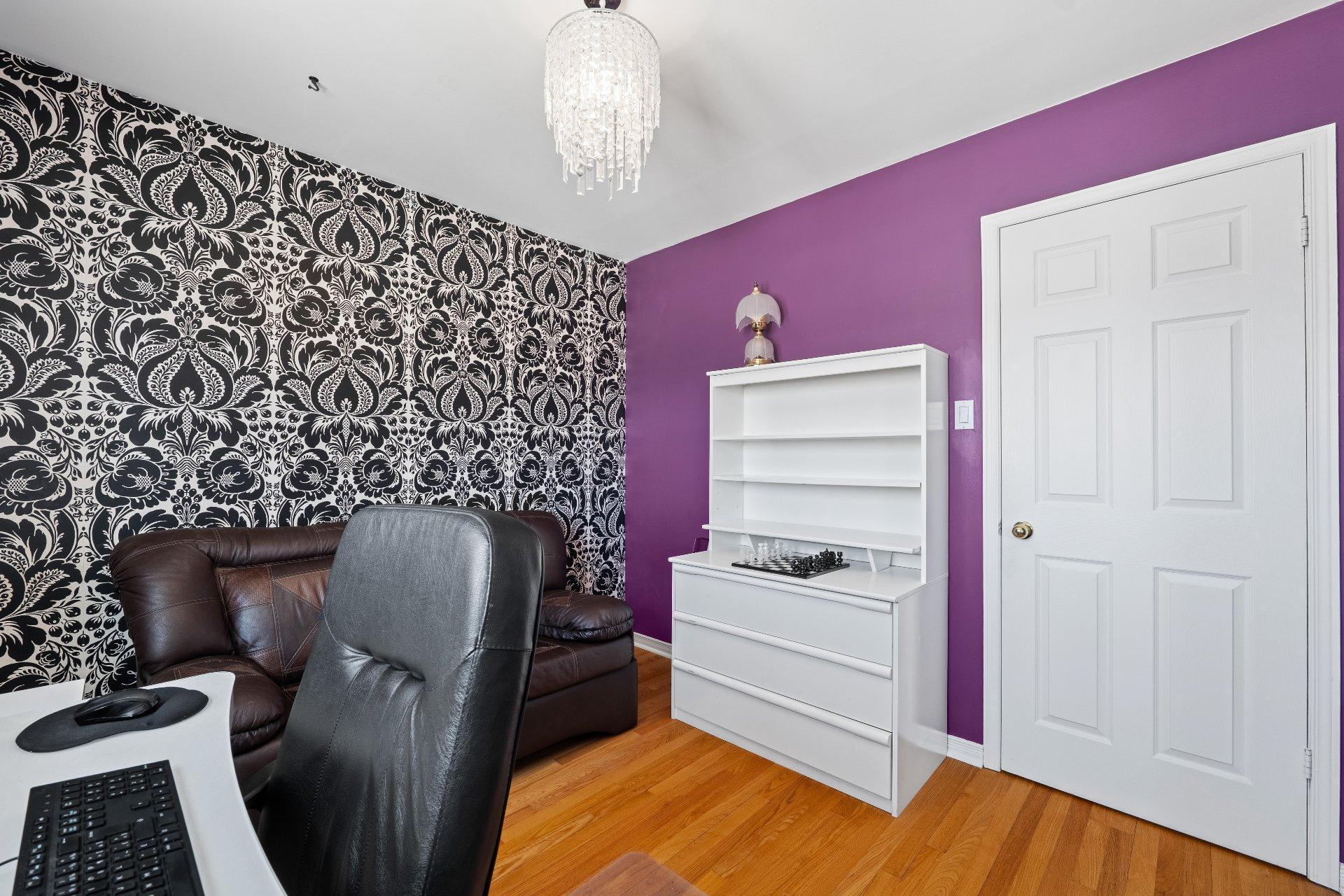 









325


Rue Gouin

,
Saint-Bruno-de-Montarville,




QC
J3V6C8

