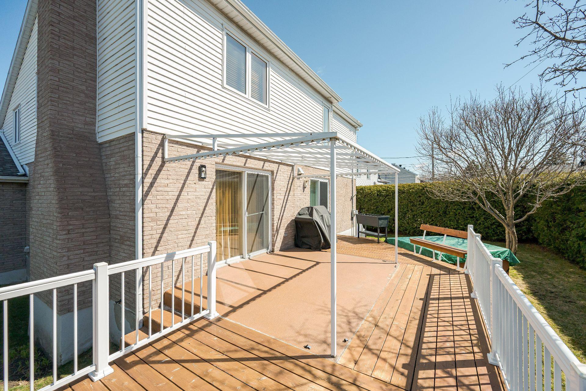 









325


Rue Gouin

,
Saint-Bruno-de-Montarville,




QC
J3V6C8

