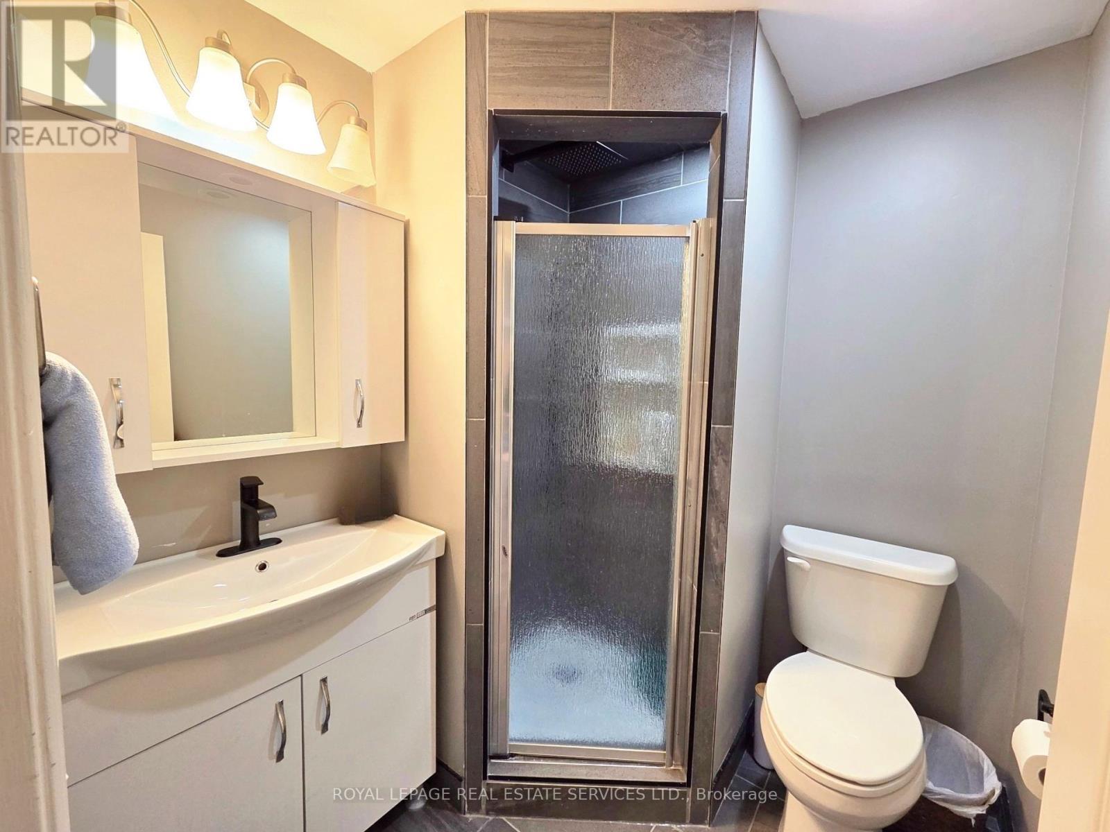 












LOWER - 20 PRESIDENTIAL STREET

,
Vaughan,




Ontario
L4L5H1

