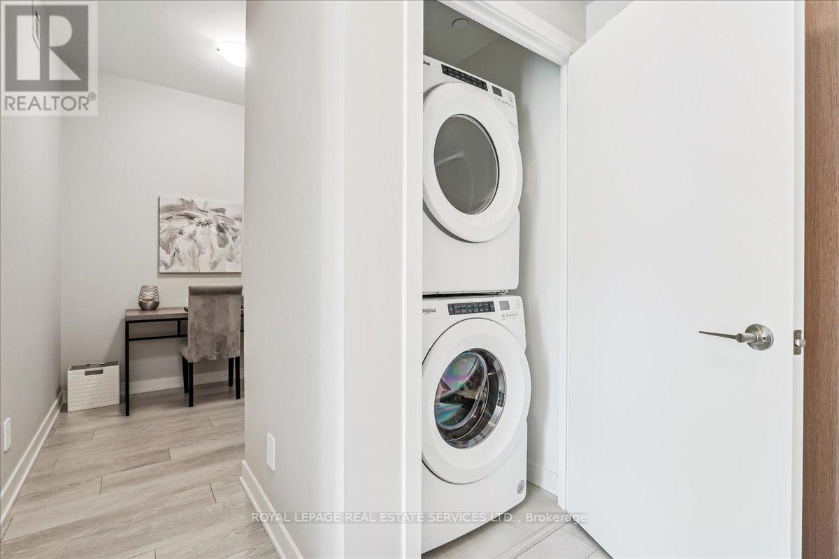 












202 - 1440 CLARRIAGE COURT

,
Milton,




Ontario
L9T2X5

