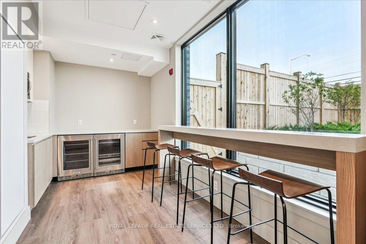 












202 - 1440 CLARRIAGE COURT

,
Milton,




Ontario
L9T2X5

