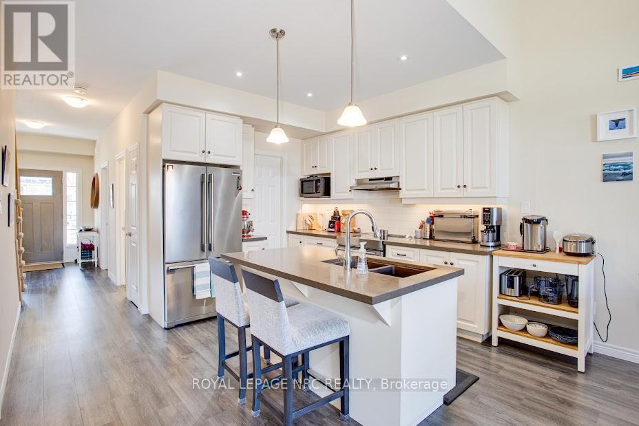 












3813 RYAN AVENUE

,
Fort Erie (Crystal Beach),




Ontario
L0S1B0

