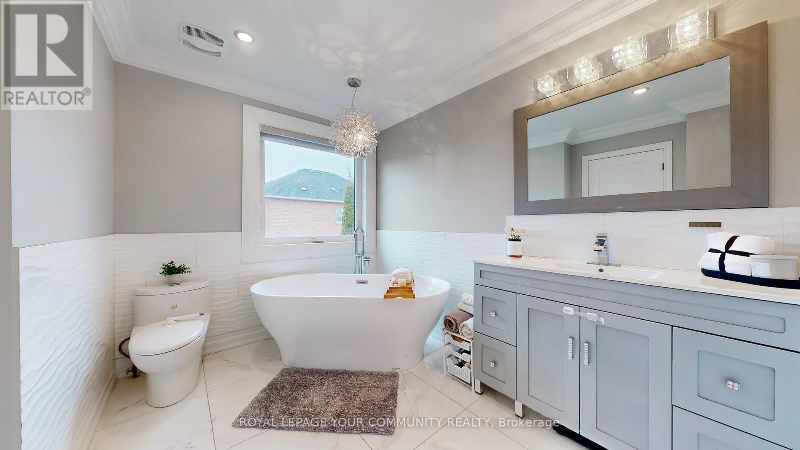 












100 GRAND OAK DRIVE

,
Richmond Hill,




Ontario
L4E4A6

