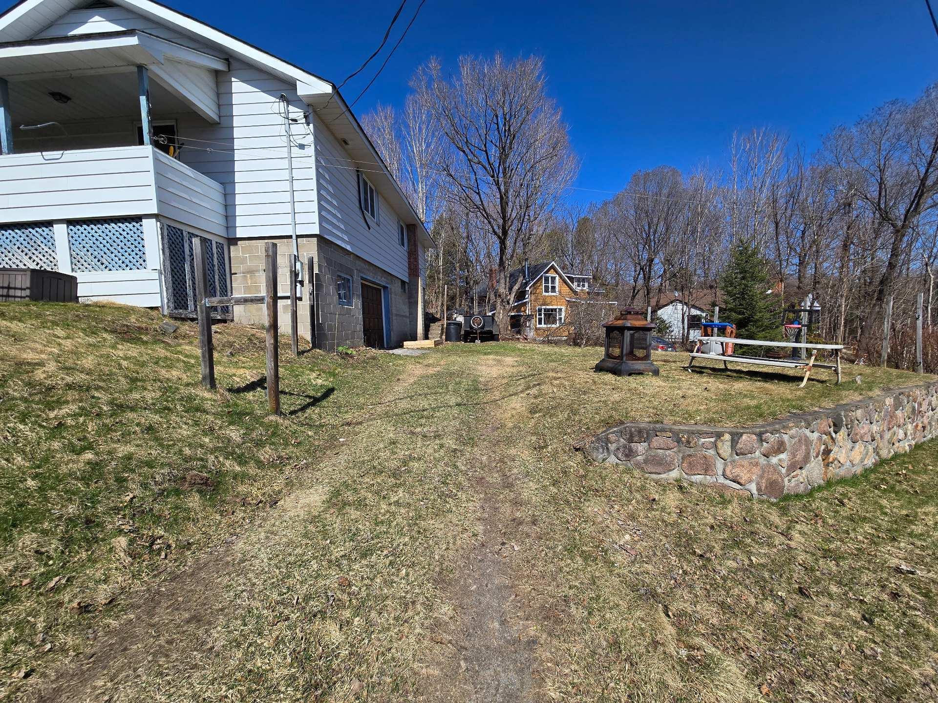 









309


Rue Park

,
Brownsburg-Chatham,




QC
J8G3A3

