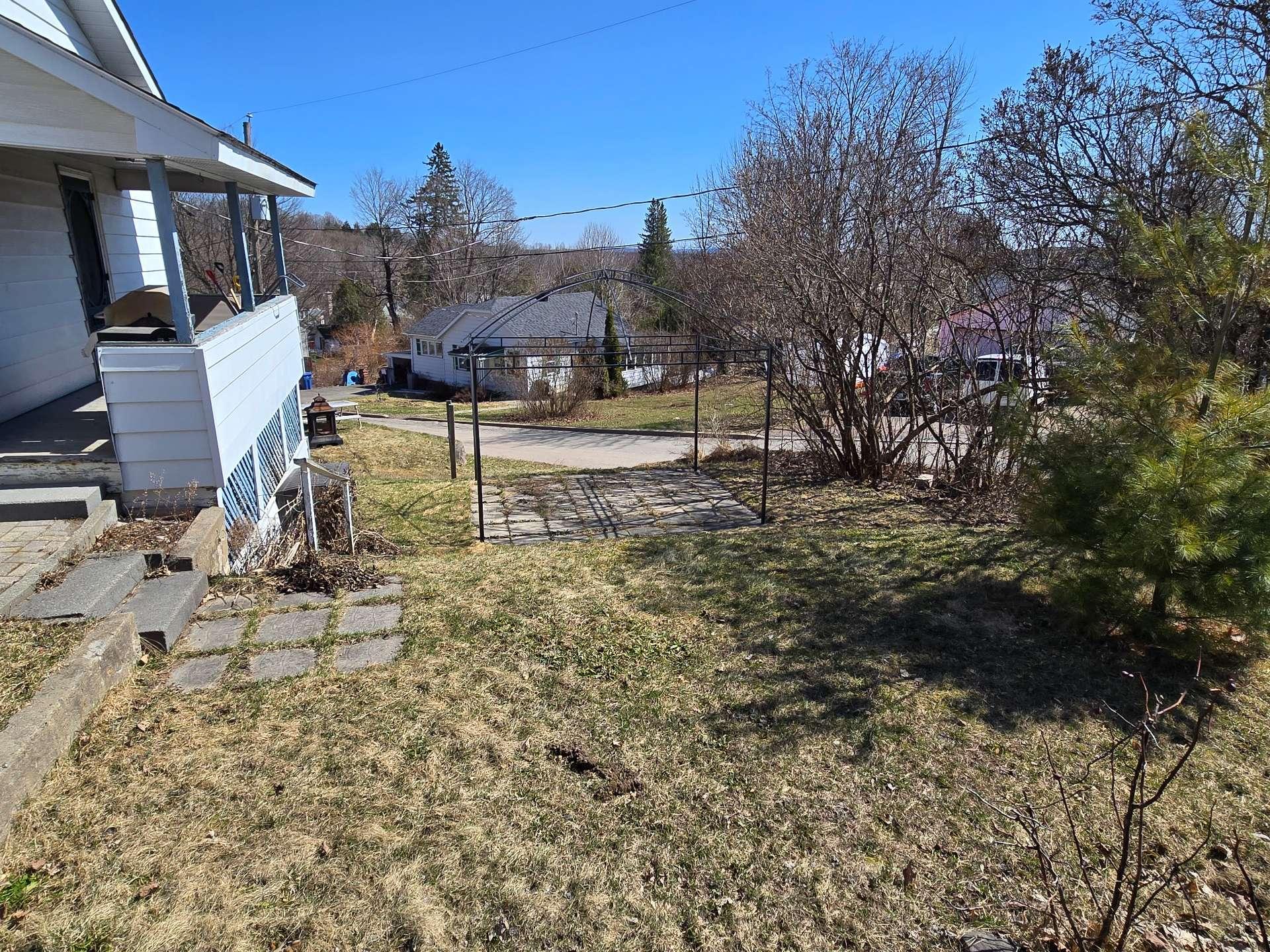 









309


Rue Park

,
Brownsburg-Chatham,




QC
J8G3A3

