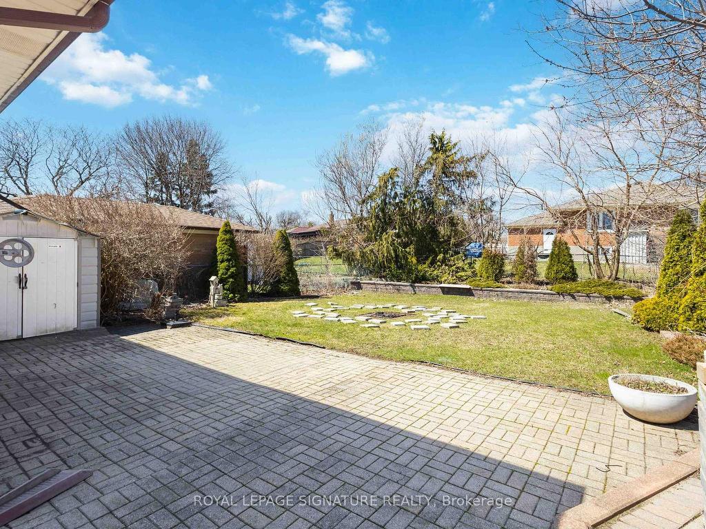 









78


Sloane

Avenue, UPPER,
Toronto,




ON
M4A 2A7

