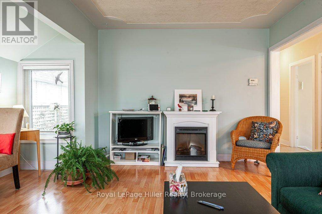 












174 CHARLES STREET

,
Stratford,




Ontario
N5A5Y2

