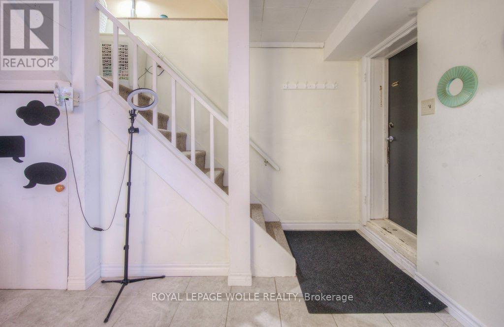 












230 HIGHLAND ROAD W

,
Kitchener,




Ontario
N2M3C2

