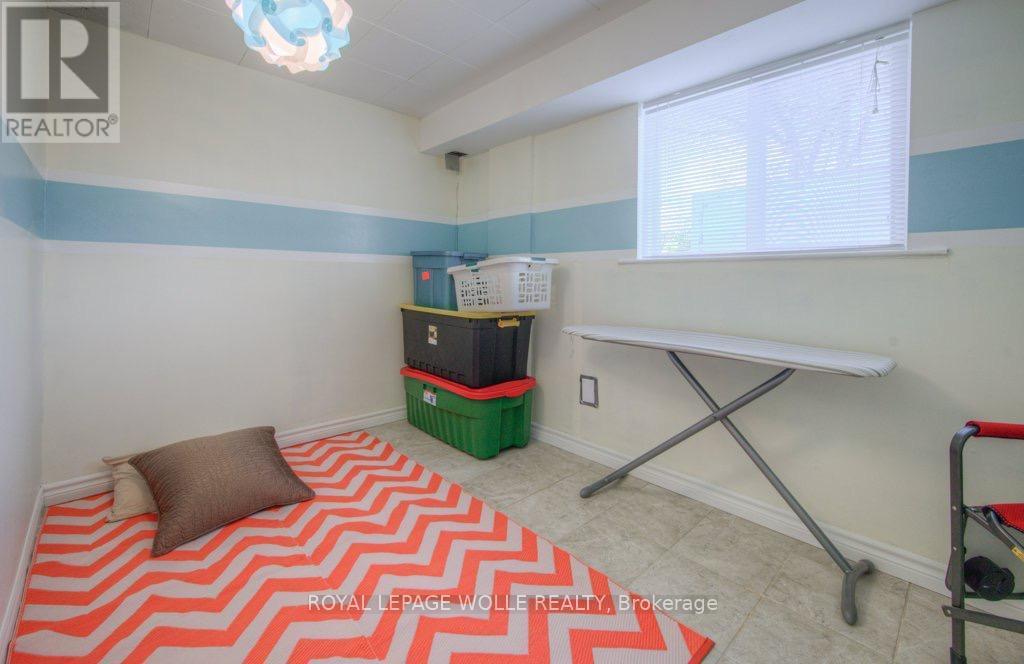 












230 HIGHLAND ROAD W

,
Kitchener,




Ontario
N2M3C2

