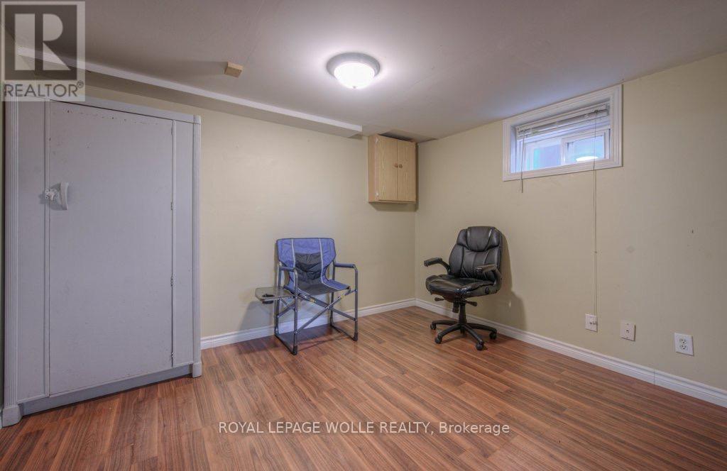 












230 HIGHLAND ROAD W

,
Kitchener,




Ontario
N2M3C2


