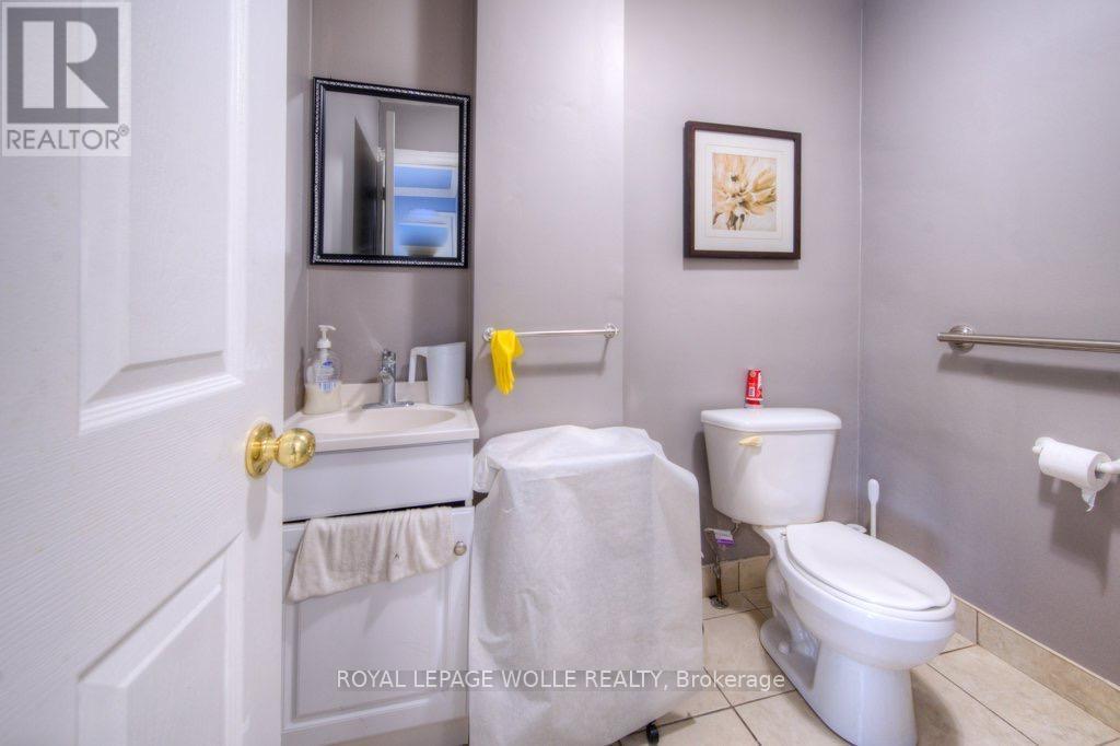 












230 HIGHLAND ROAD W

,
Kitchener,




Ontario
N2M3C2

