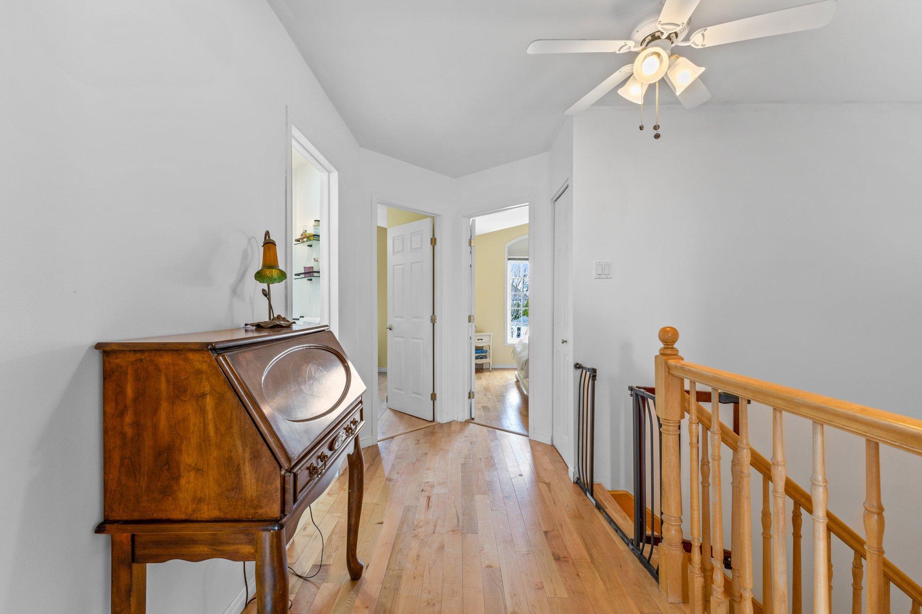 









1146


Rue Patrick

,
Laval (Sainte-Dorothée),




QC
H7Y2C4

