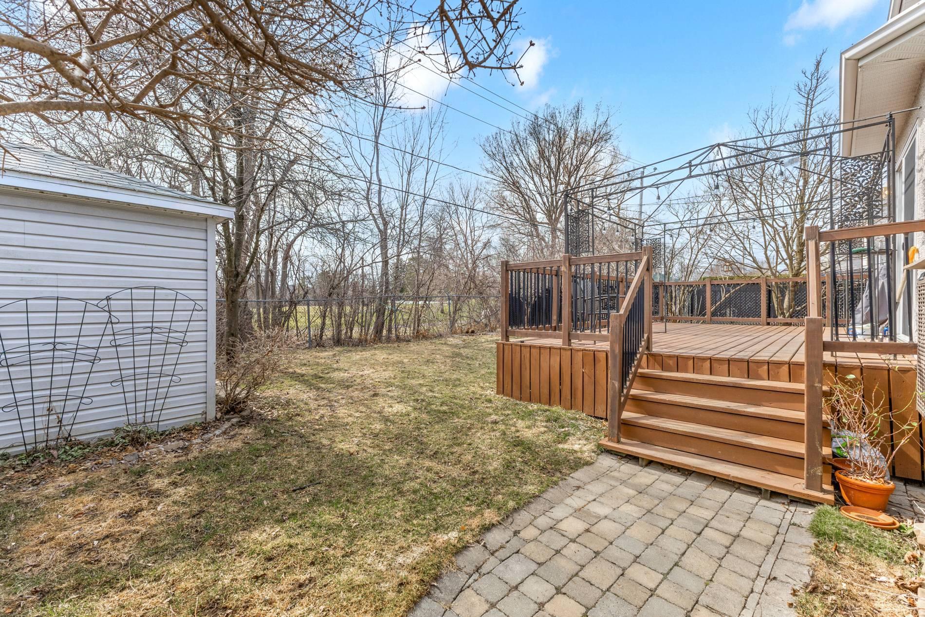 









1146


Rue Patrick

,
Laval (Sainte-Dorothée),




QC
H7Y2C4

