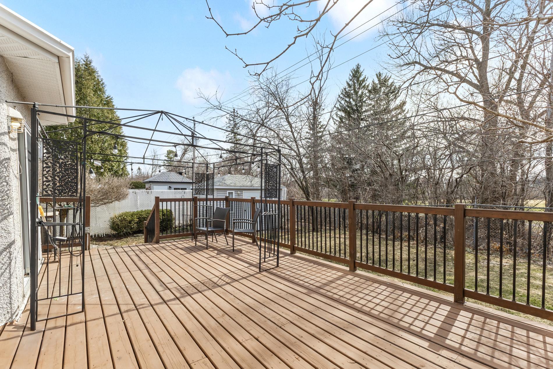 









1146


Rue Patrick

,
Laval (Sainte-Dorothée),




QC
H7Y2C4

