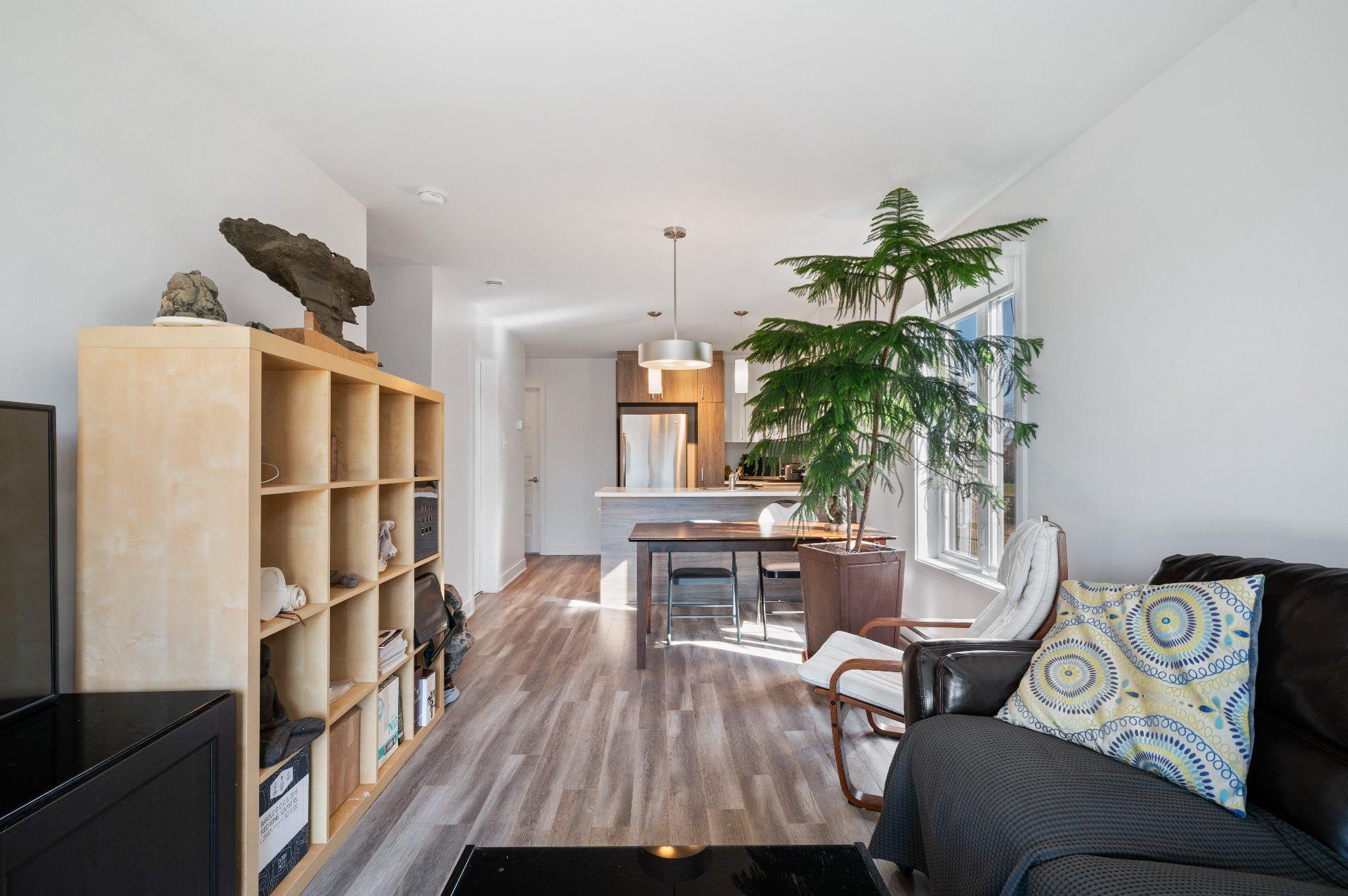 









535


Rue Séraphin-Bouc

,
Sainte-Anne-des-Plaines,




QC
J0N1H0

