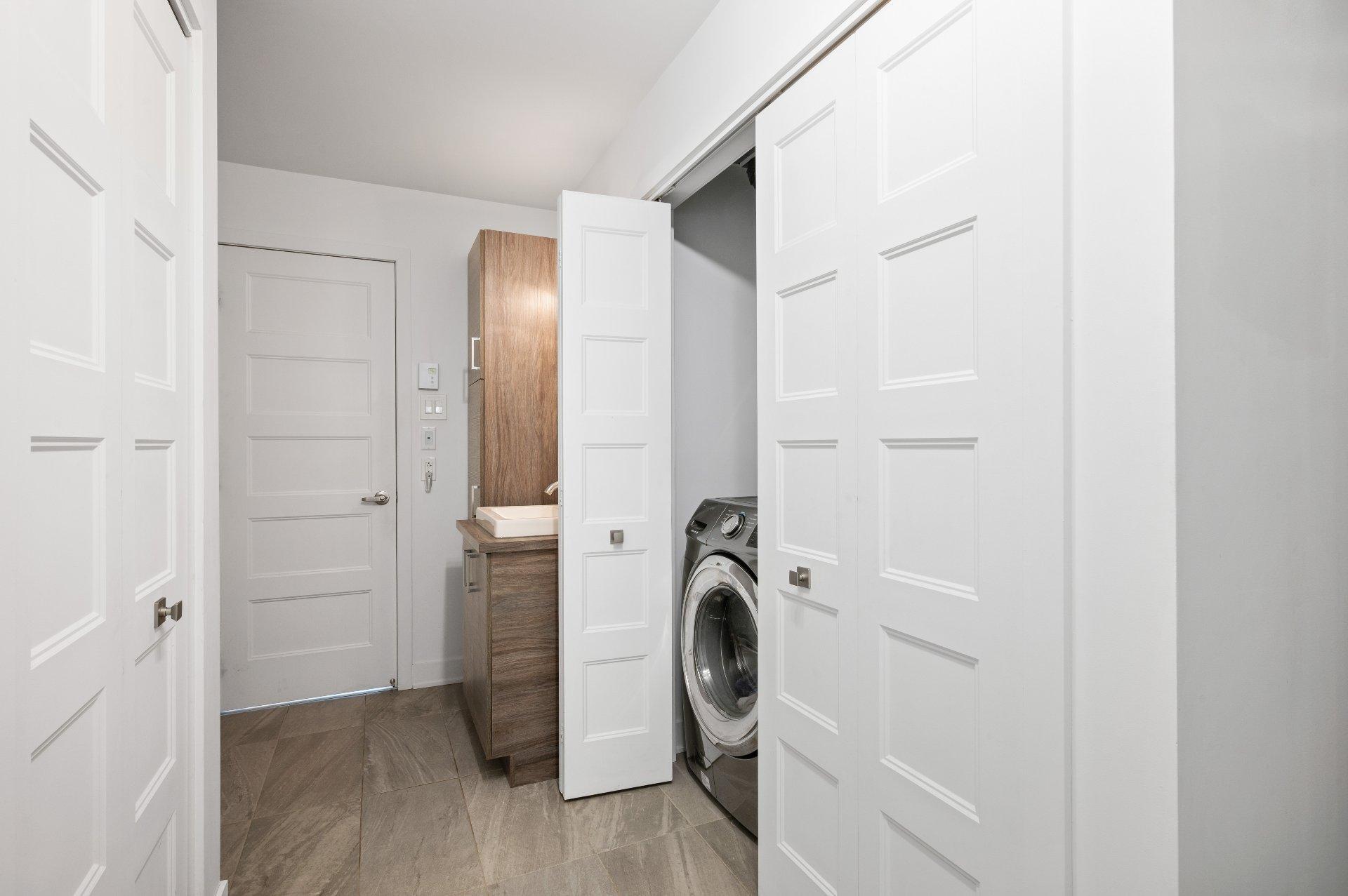 









535


Rue Séraphin-Bouc

,
Sainte-Anne-des-Plaines,




QC
J0N1H0

