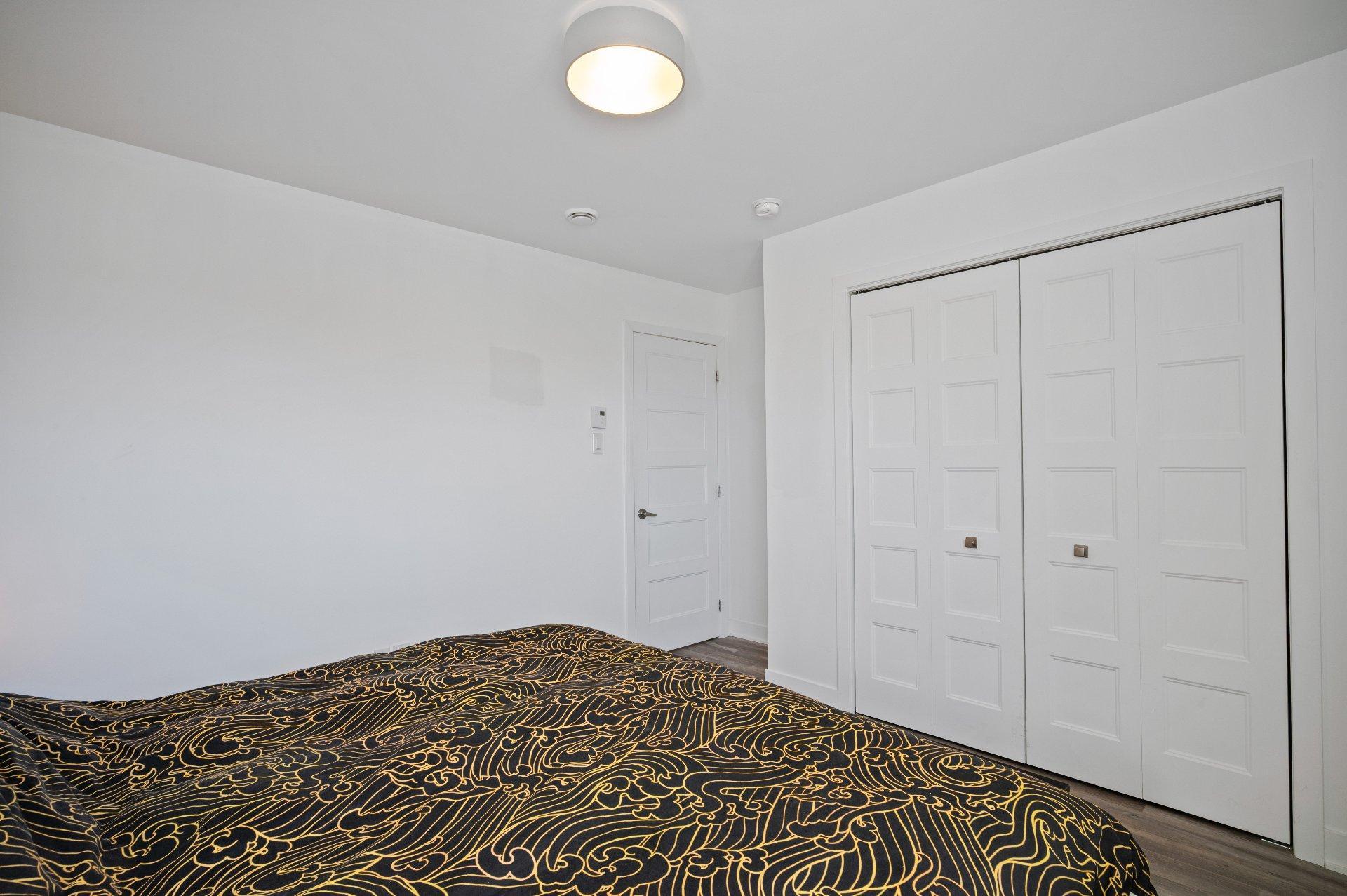 









535


Rue Séraphin-Bouc

,
Sainte-Anne-des-Plaines,




QC
J0N1H0

