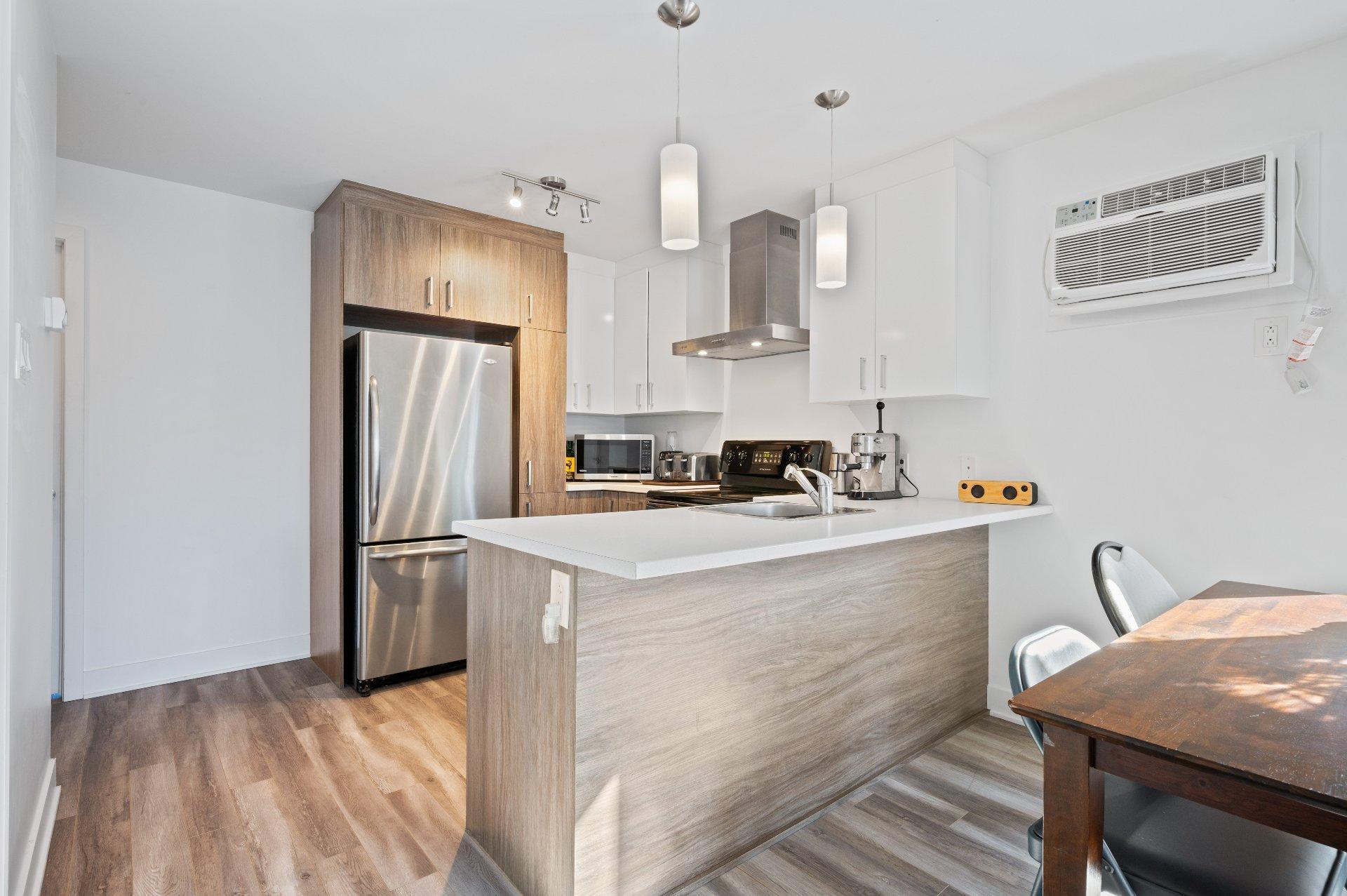 









535


Rue Séraphin-Bouc

,
Sainte-Anne-des-Plaines,




QC
J0N1H0

