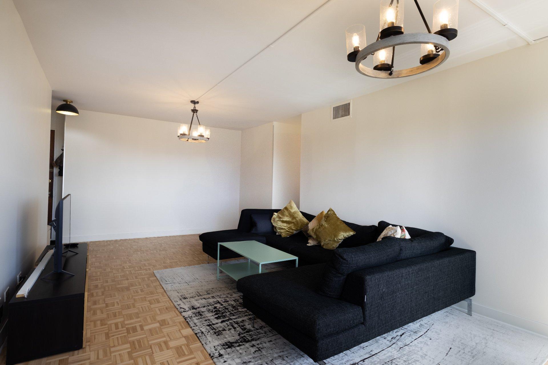 









5700


Boul. Cavendish

, 408,
Côte-Saint-Luc,




QC
H4W1S8

