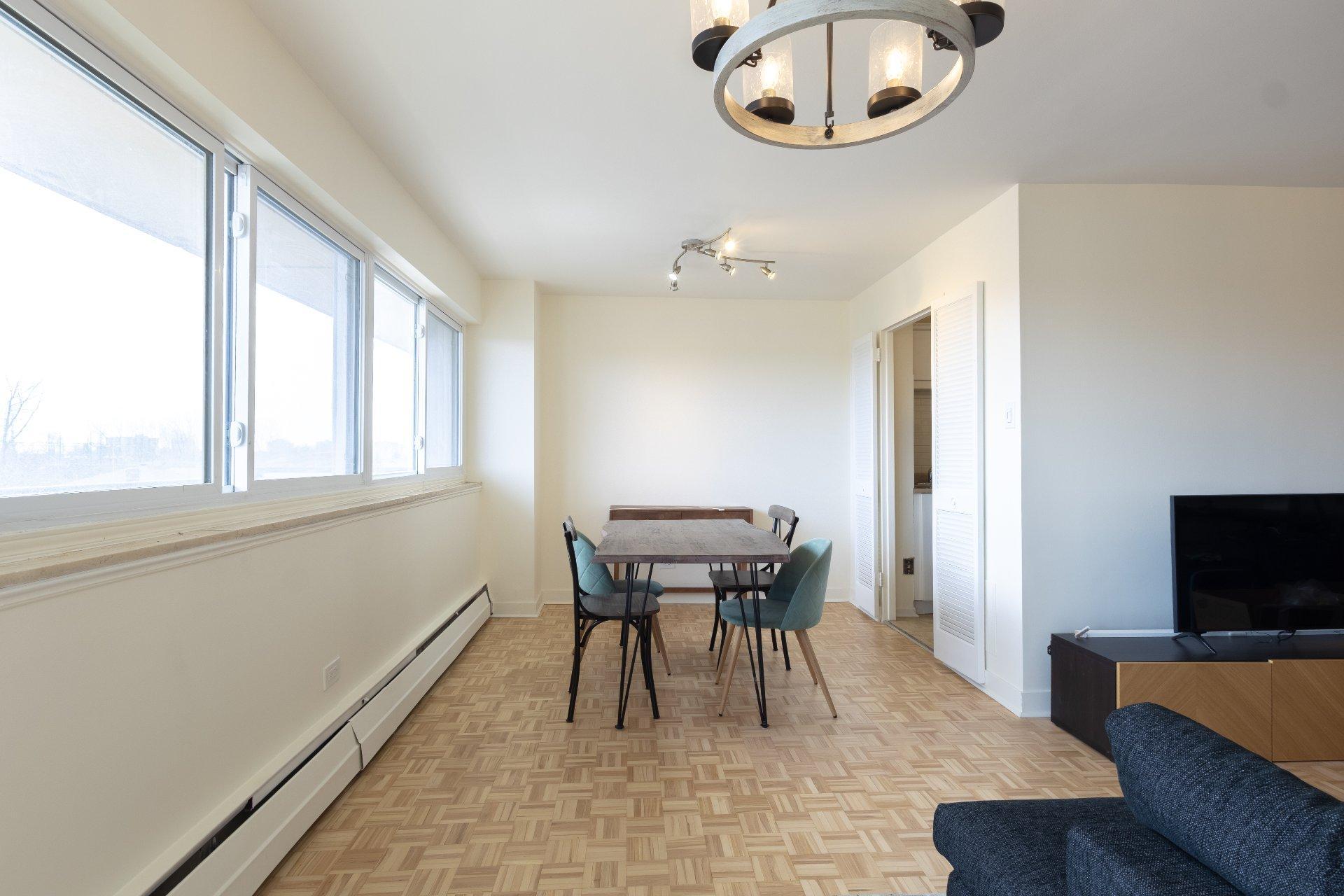 









5700


Boul. Cavendish

, 408,
Côte-Saint-Luc,




QC
H4W1S8

