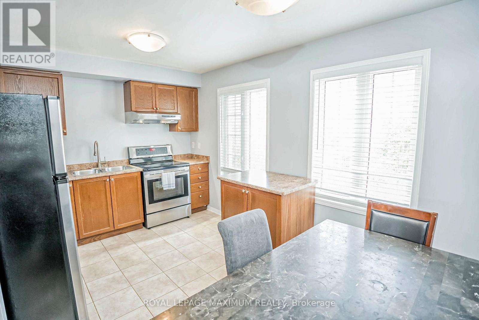 












31 JOSEPH GRIFFITH LANE

,
Toronto,




Ontario
M3L0C8

