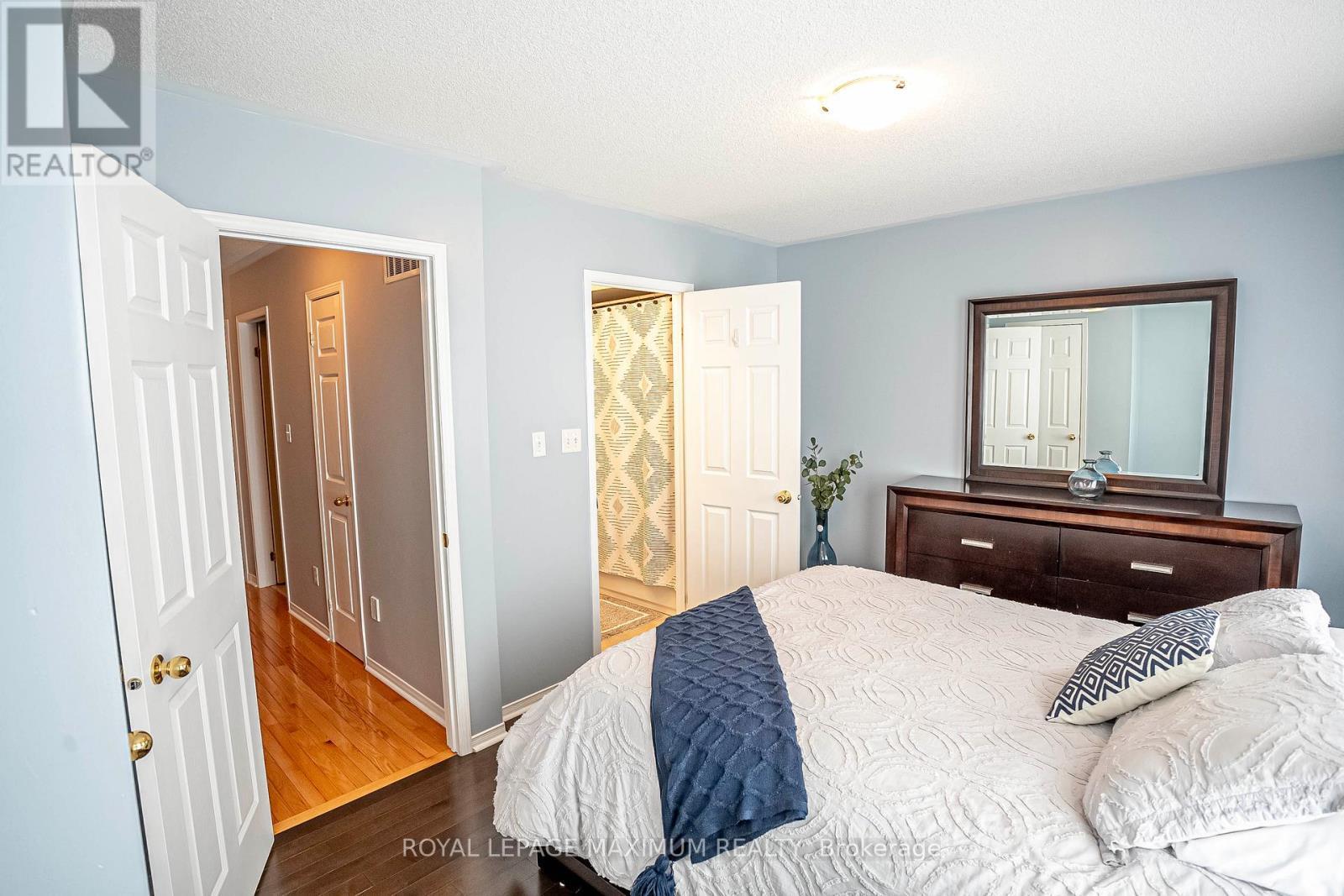 












31 JOSEPH GRIFFITH LANE

,
Toronto,




Ontario
M3L0C8

