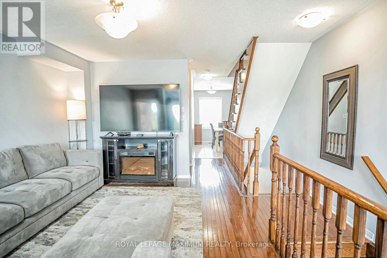 












31 JOSEPH GRIFFITH LANE

,
Toronto,




Ontario
M3L0C8

