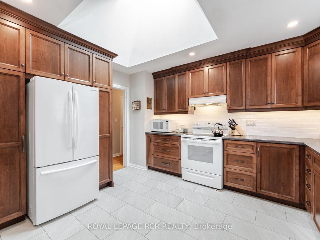 









227


Elizabeth

Street South,
Brampton,




ON
L6Y 1S2

