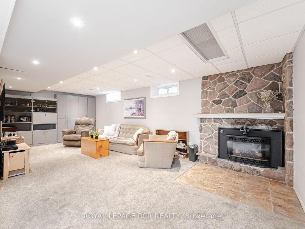 









227


Elizabeth

Street South,
Brampton,




ON
L6Y 1S2

