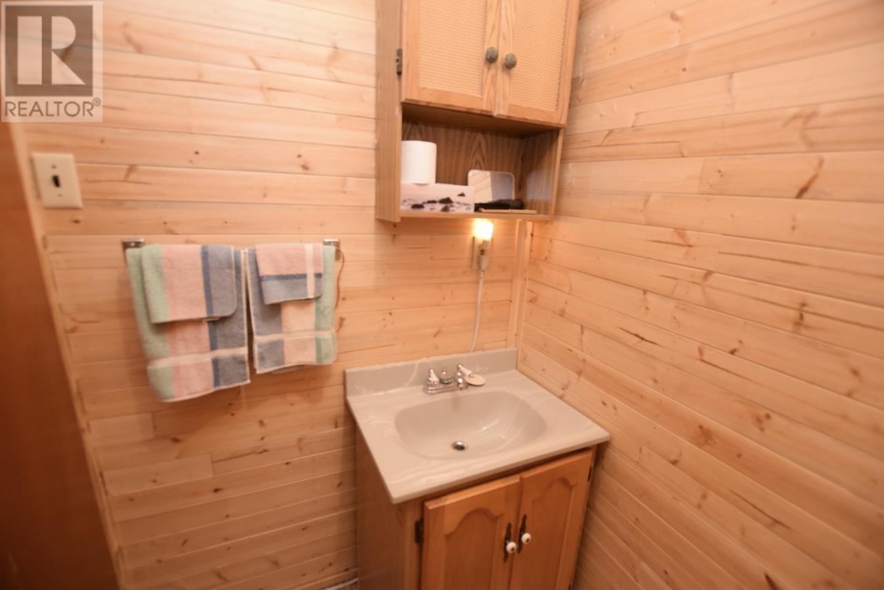 












1908N High Rd

,
Blind River,




Ontario
P0R1B0

