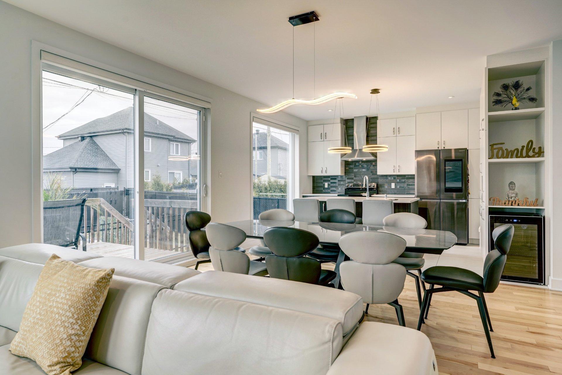 









3297


Rue du Gamay

,
Sainte-Marthe-sur-le-Lac,




QC
J0N1P0

