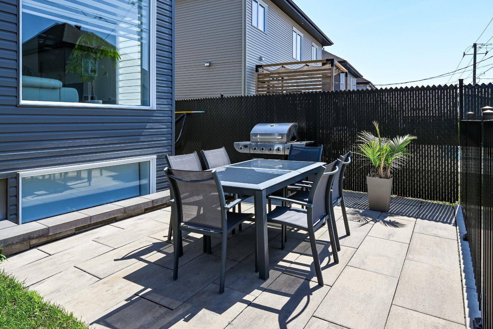 









3297


Rue du Gamay

,
Sainte-Marthe-sur-le-Lac,




QC
J0N1P0

