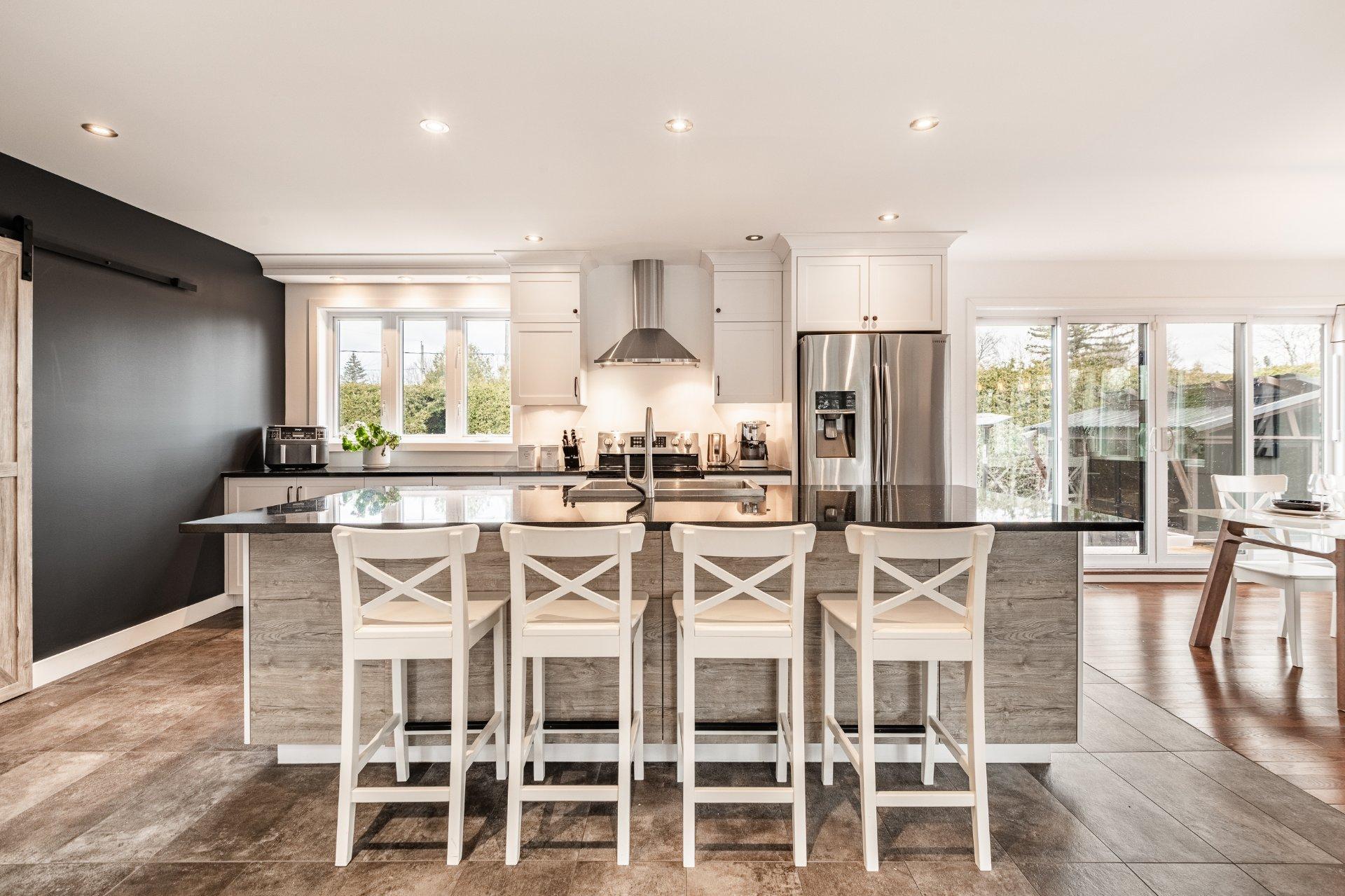 









1160


Rue De Bougainville

,
Saint-Bruno-de-Montarville,




QC
J3V3E7

