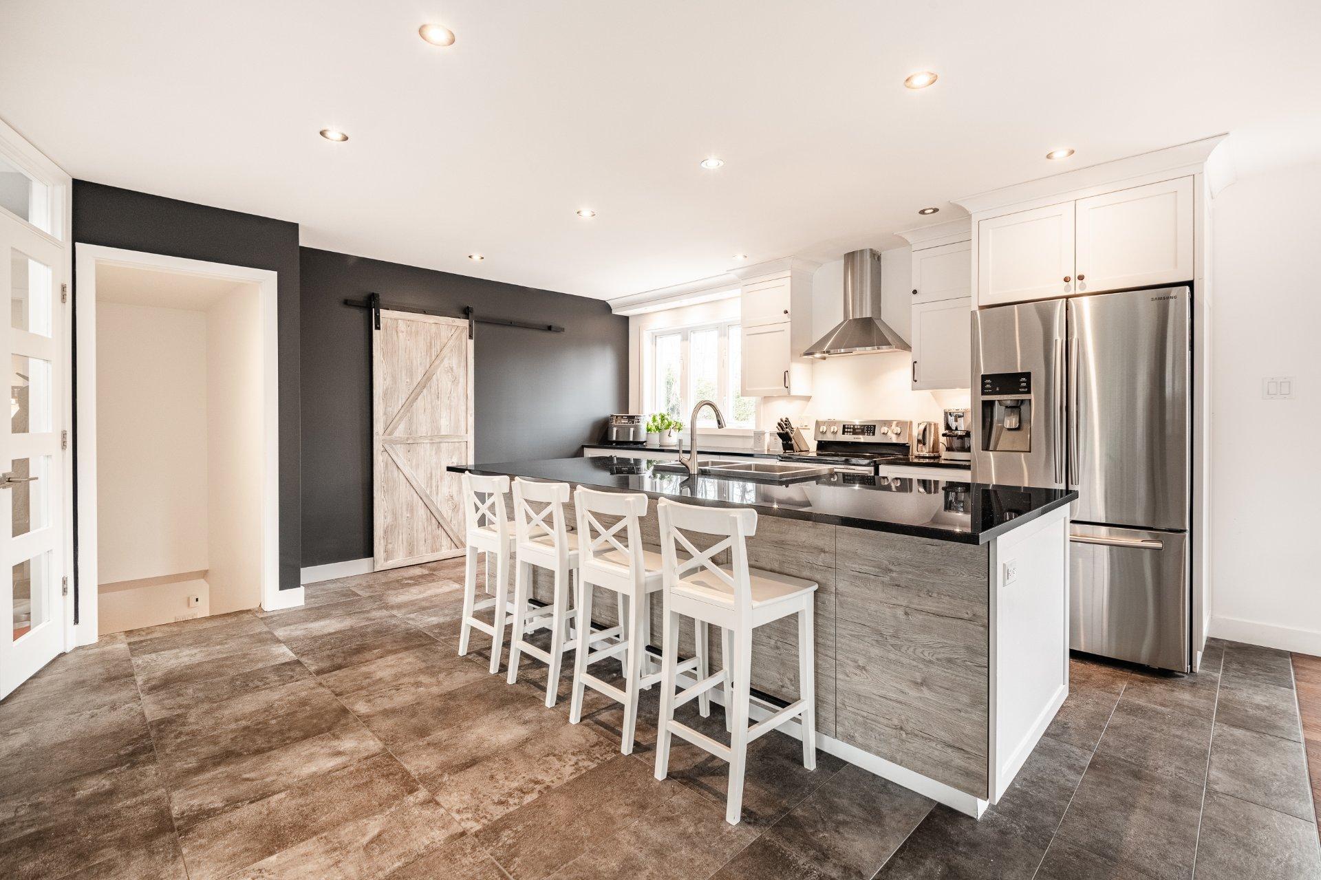









1160


Rue De Bougainville

,
Saint-Bruno-de-Montarville,




QC
J3V3E7

