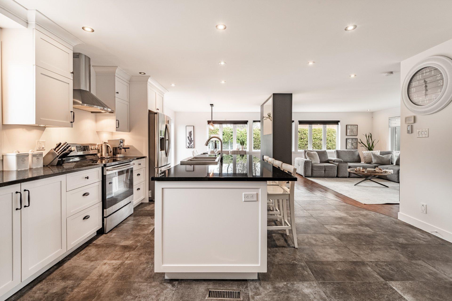 









1160


Rue De Bougainville

,
Saint-Bruno-de-Montarville,




QC
J3V3E7

