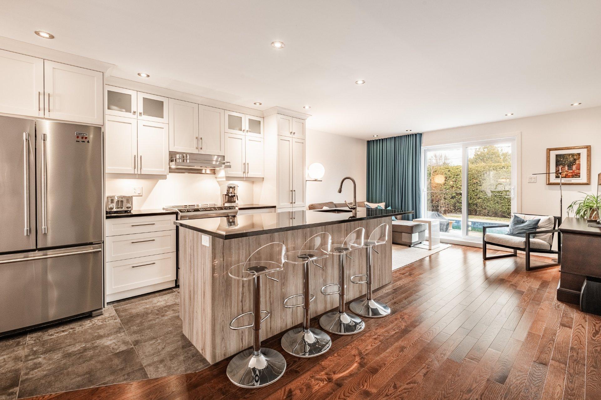 









1160


Rue De Bougainville

,
Saint-Bruno-de-Montarville,




QC
J3V3E7

