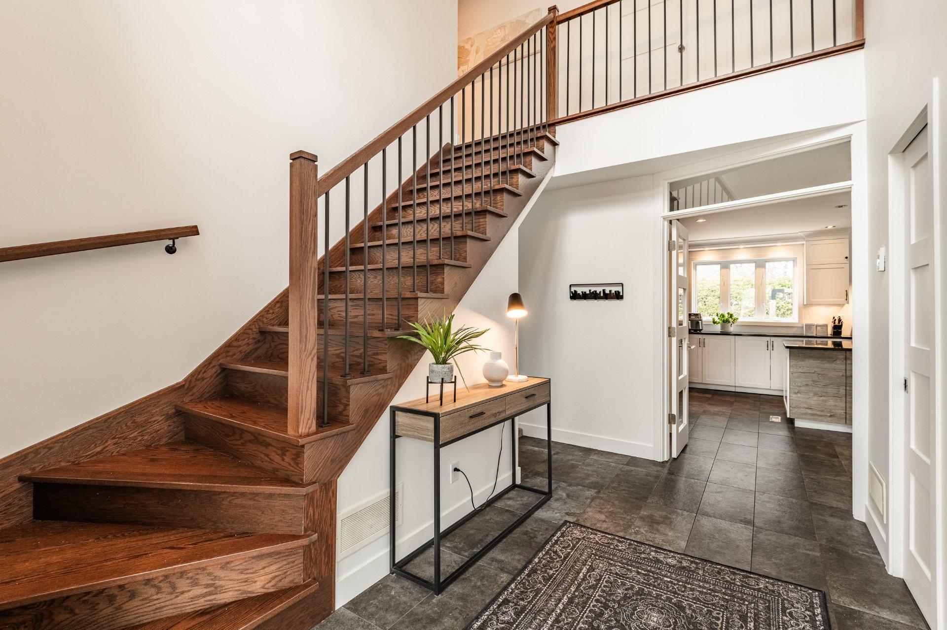 









1160


Rue De Bougainville

,
Saint-Bruno-de-Montarville,




QC
J3V3E7

