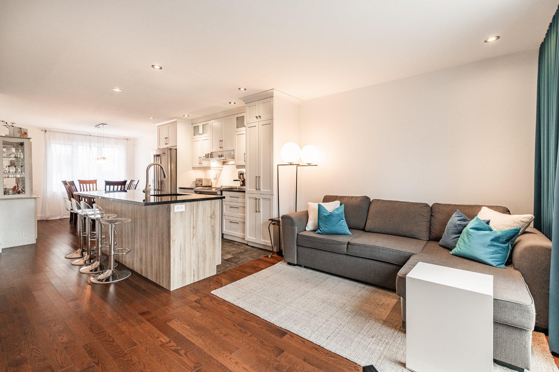 









1160


Rue De Bougainville

,
Saint-Bruno-de-Montarville,




QC
J3V3E7

