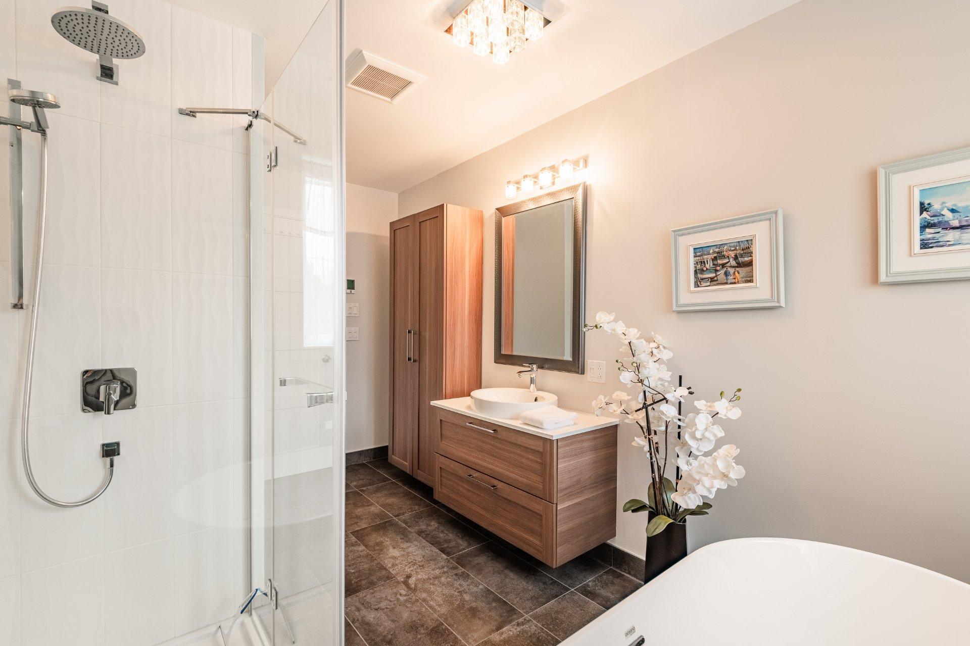 









1160


Rue De Bougainville

,
Saint-Bruno-de-Montarville,




QC
J3V3E7

