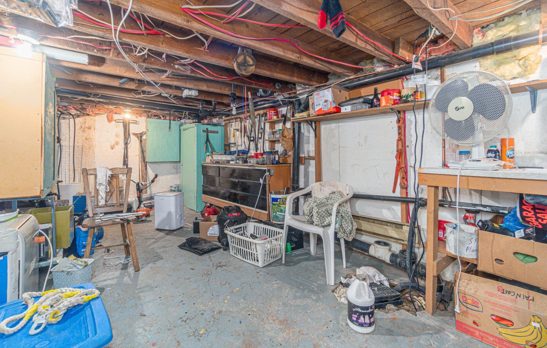 









64

 - 68


Rue St-André

,
Mont-Blanc,




QC
J0T2G0


