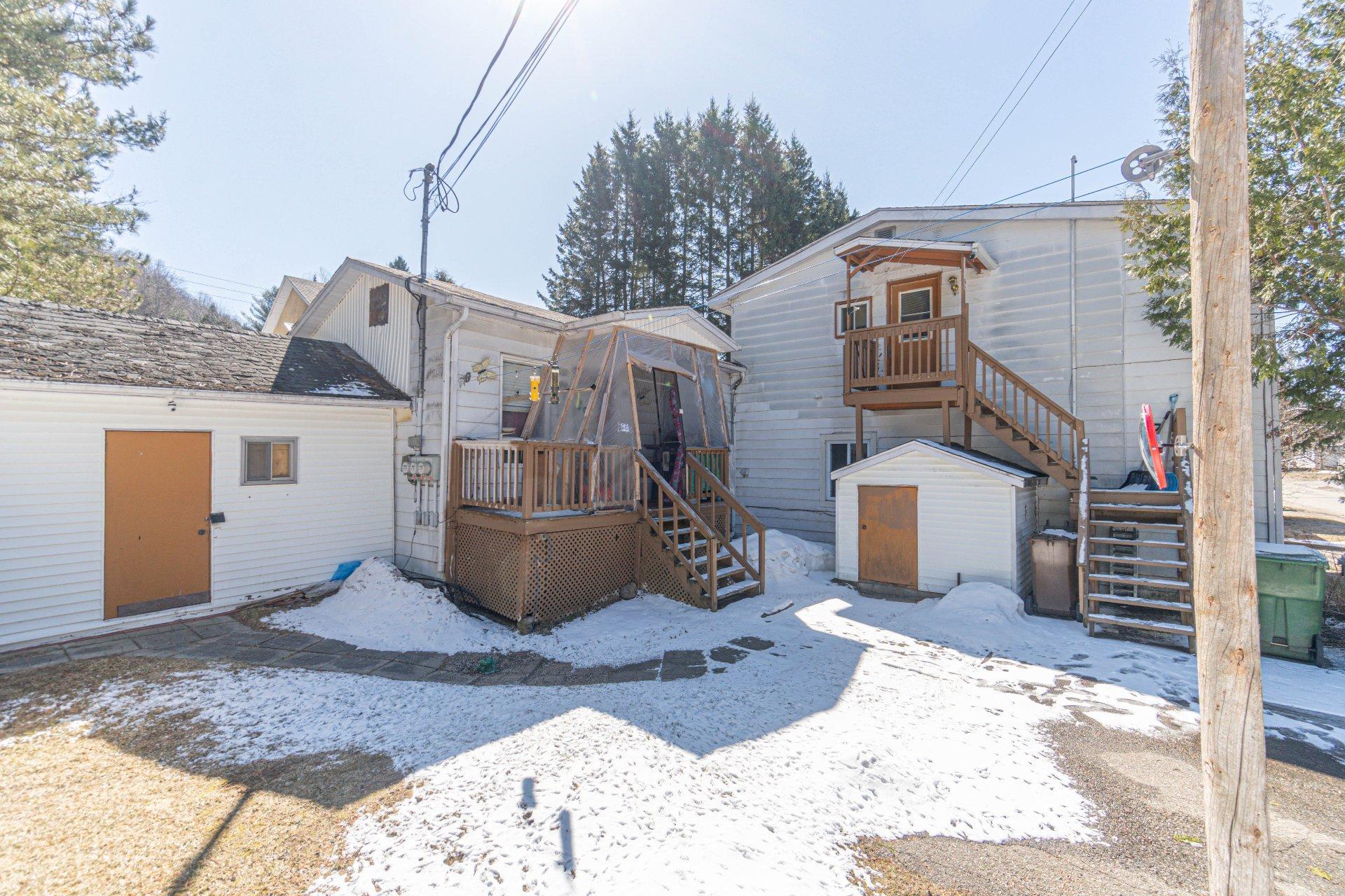 









64

 - 68


Rue St-André

,
Mont-Blanc,




QC
J0T2G0

