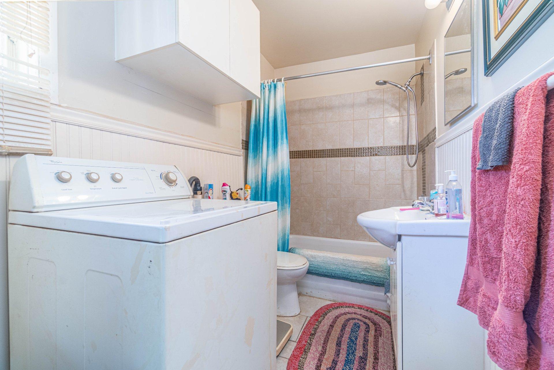 









64

 - 68


Rue St-André

,
Mont-Blanc,




QC
J0T2G0

