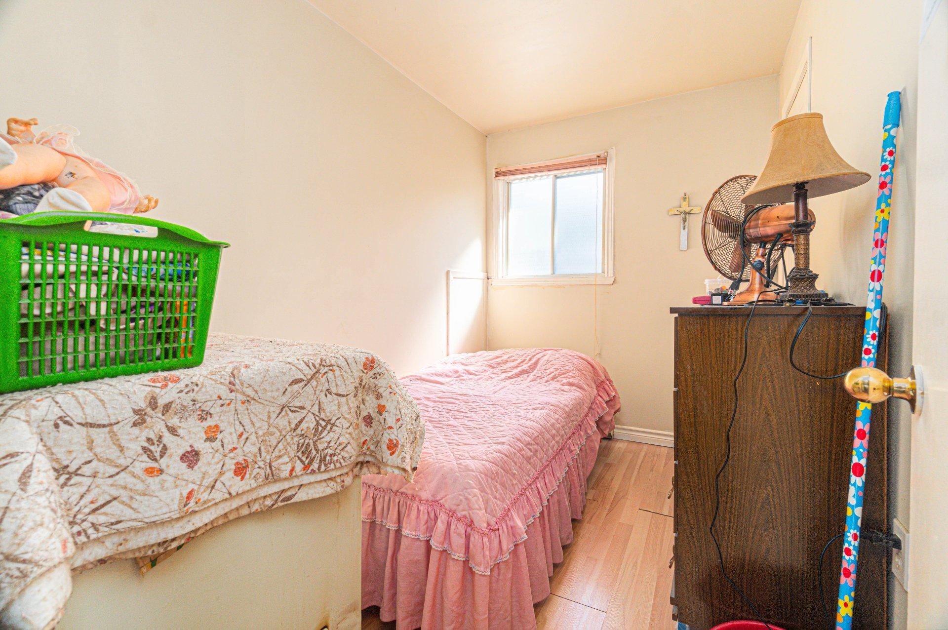 









64

 - 68


Rue St-André

,
Mont-Blanc,




QC
J0T2G0

