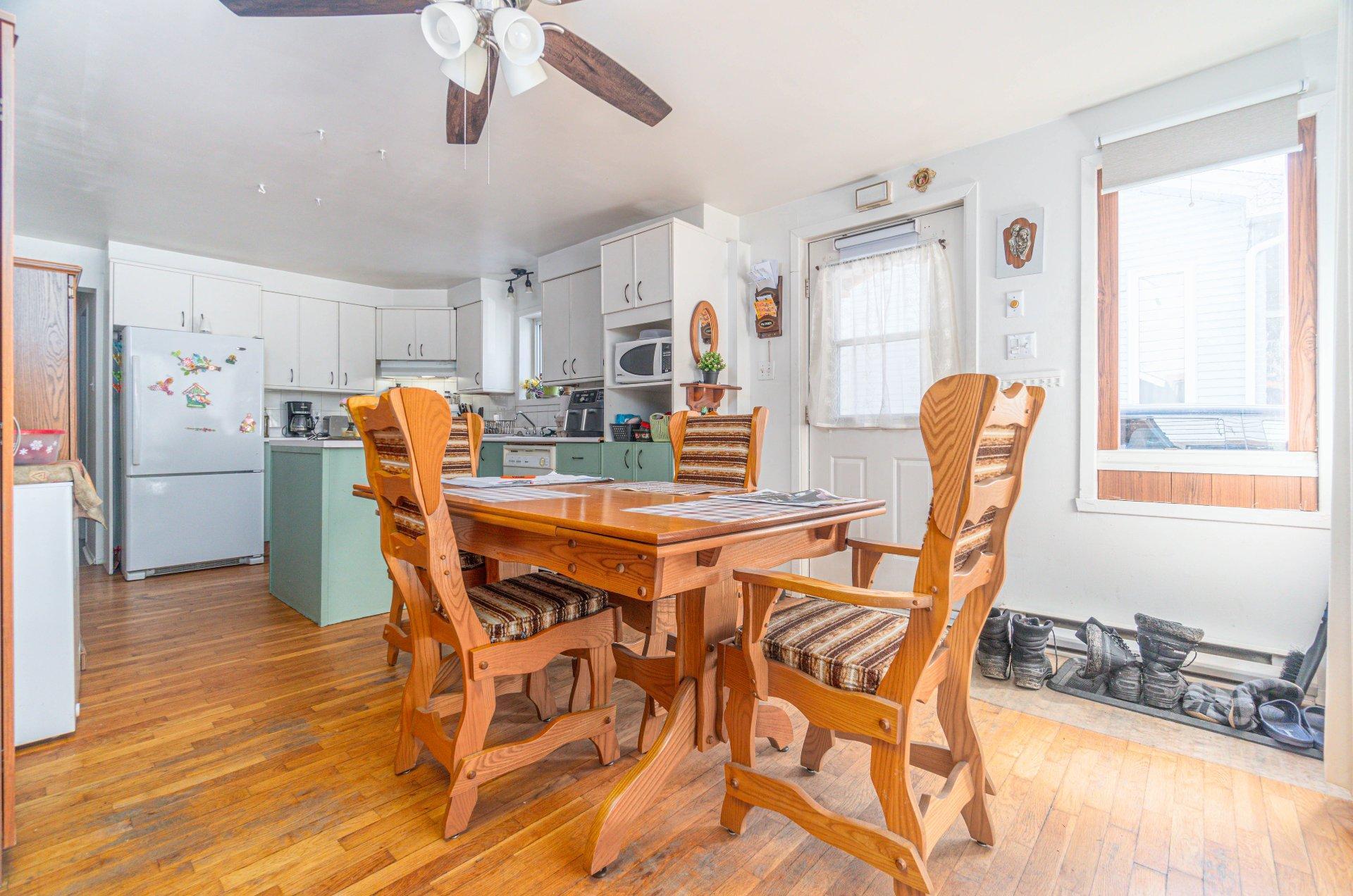 









64

 - 68


Rue St-André

,
Mont-Blanc,




QC
J0T2G0

