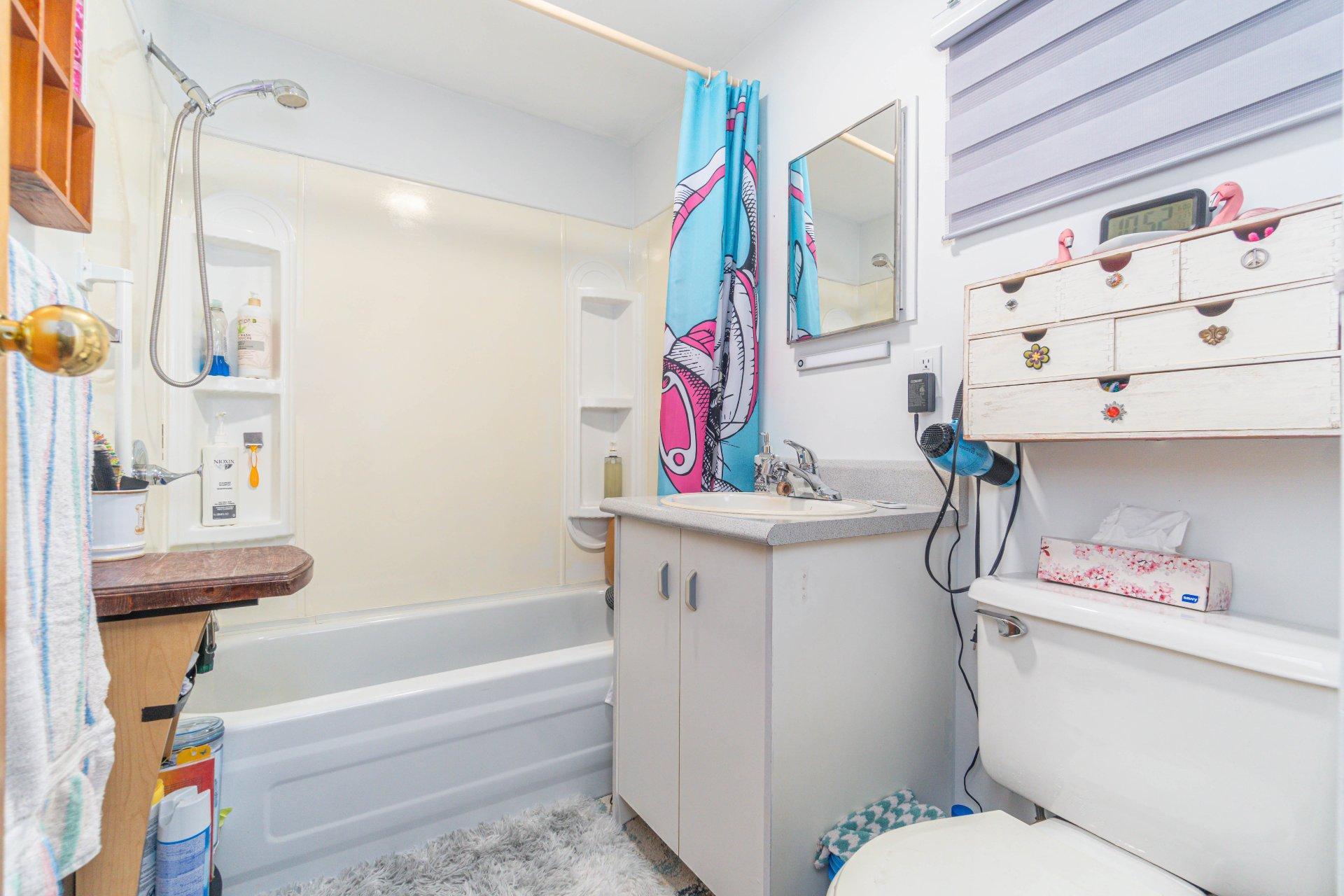 









64

 - 68


Rue St-André

,
Mont-Blanc,




QC
J0T2G0

